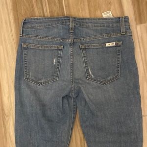 Ladies Joes size 27 jeans.